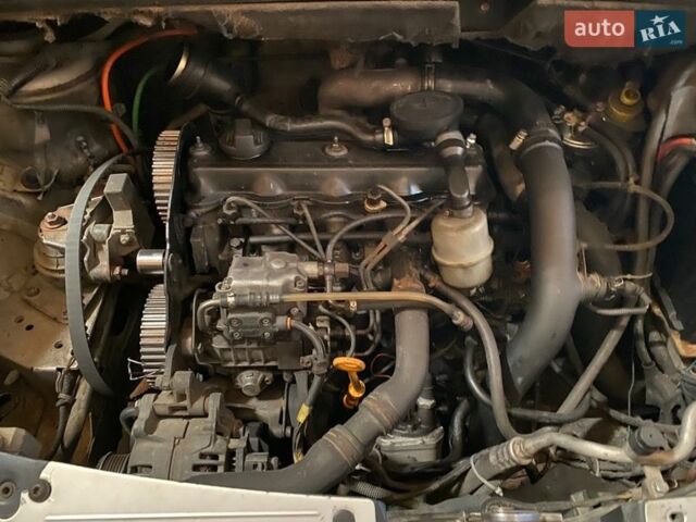 Серый Сеат Альхамбра, объемом двигателя 1.9 л и пробегом 250 тыс. км за 2500 $, фото 9 на Automoto.ua