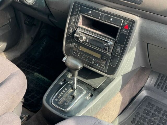 Серый Сеат Альхамбра, объемом двигателя 1.9 л и пробегом 318 тыс. км за 5500 $, фото 23 на Automoto.ua