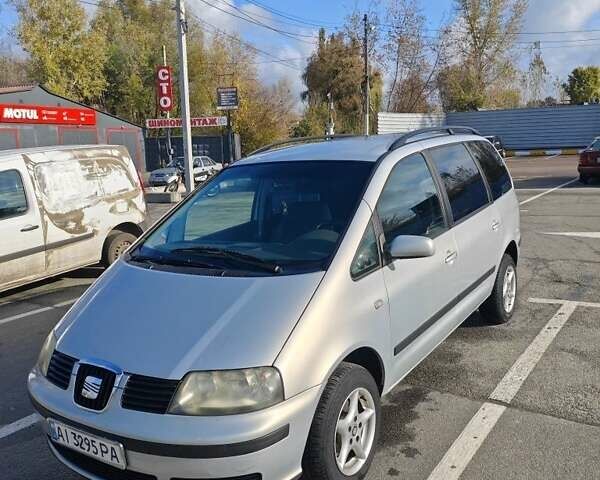 Сеат Альхамбра 2001 в Ирпене на Automoto.ua Серый Сеат Альхамбра, объемом двигателя 1.9 л и пробегом 360 тыс. км за 4199 $, фото 6 на Automoto.ua