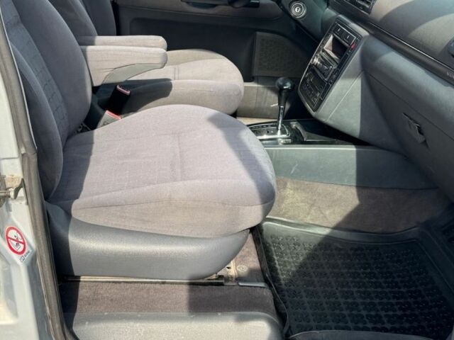 Серый Сеат Альхамбра, объемом двигателя 1.9 л и пробегом 318 тыс. км за 5500 $, фото 18 на Automoto.ua