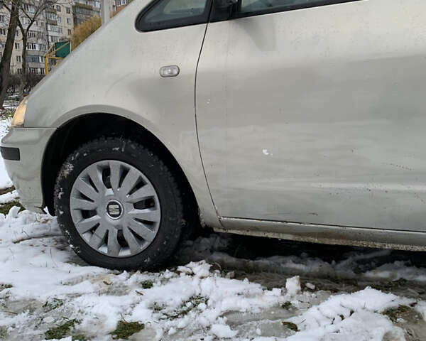 Серый Сеат Альхамбра, объемом двигателя 1.9 л и пробегом 362 тыс. км за 3400 $, фото 3 на Automoto.ua