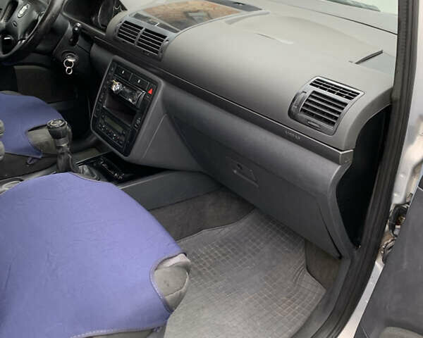 Серый Сеат Альхамбра, объемом двигателя 1.9 л и пробегом 362 тыс. км за 3400 $, фото 22 на Automoto.ua