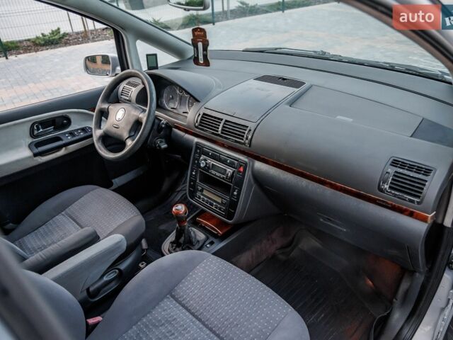 Сірий Сеат Альхамбра, об'ємом двигуна 1.9 л та пробігом 330 тис. км за 3450 $, фото 15 на Automoto.ua