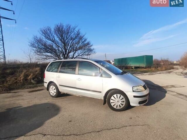 Серый Сеат Альхамбра, объемом двигателя 1.9 л и пробегом 284 тыс. км за 3900 $, фото 2 на Automoto.ua