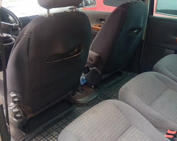 Серый Сеат Альхамбра, объемом двигателя 1.9 л и пробегом 290 тыс. км за 2700 $, фото 5 на Automoto.ua