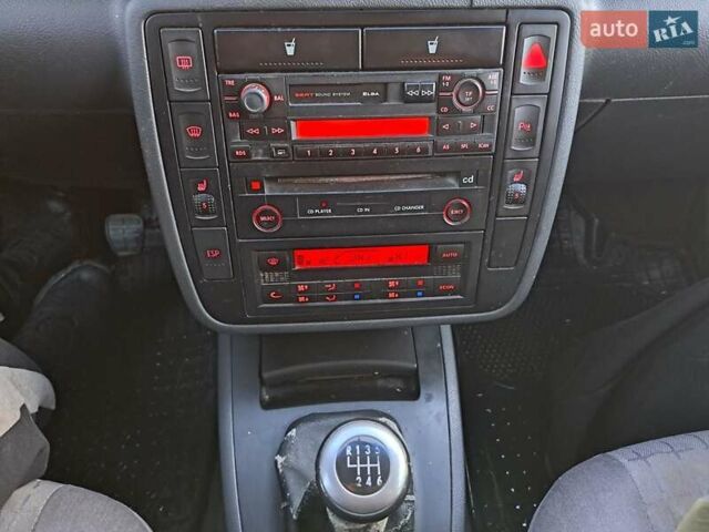 Серый Сеат Альхамбра, объемом двигателя 1.9 л и пробегом 350 тыс. км за 1650 $, фото 2 на Automoto.ua