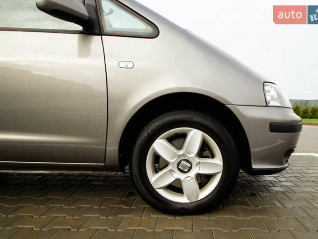 Серый Сеат Альхамбра, объемом двигателя 1.9 л и пробегом 284 тыс. км за 6700 $, фото 4 на Automoto.ua