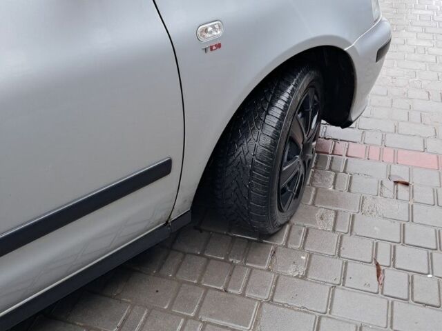 Серый Сеат Альхамбра, объемом двигателя 1.9 л и пробегом 330 тыс. км за 3000 $, фото 2 на Automoto.ua