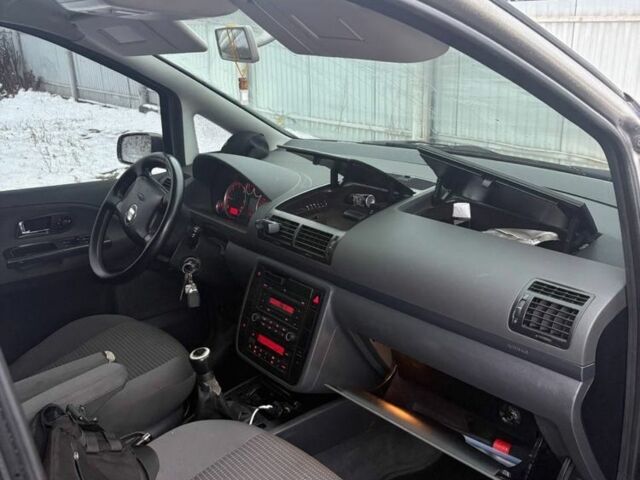 Сірий Сеат Альхамбра, об'ємом двигуна 1.9 л та пробігом 330 тис. км за 6000 $, фото 6 на Automoto.ua