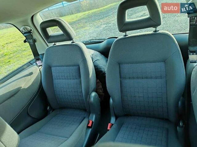 Серый Сеат Альхамбра, объемом двигателя 1.98 л и пробегом 279 тыс. км за 5300 $, фото 5 на Automoto.ua