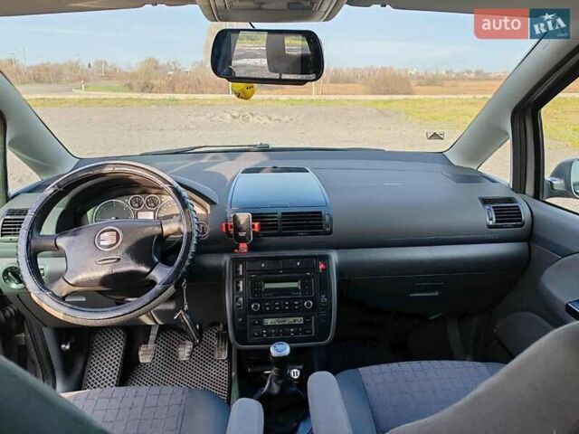 Серый Сеат Альхамбра, объемом двигателя 1.98 л и пробегом 279 тыс. км за 5300 $, фото 4 на Automoto.ua