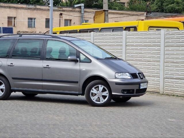 Серый Сеат Альхамбра, объемом двигателя 1.8 л и пробегом 158 тыс. км за 7600 $, фото 1 на Automoto.ua