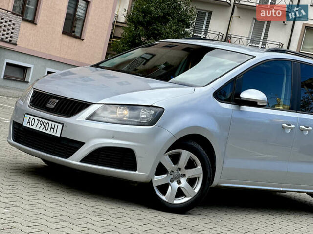 Серый Сеат Альхамбра, объемом двигателя 2 л и пробегом 385 тыс. км за 8599 $, фото 1 на Automoto.ua