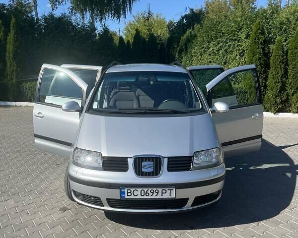 Серый Сеат Альхамбра, объемом двигателя 2 л и пробегом 220 тыс. км за 7999 $, фото 5 на Automoto.ua