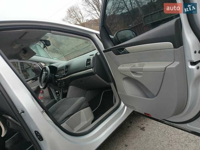 Серый Сеат Альхамбра, объемом двигателя 2 л и пробегом 320 тыс. км за 8600 $, фото 16 на Automoto.ua