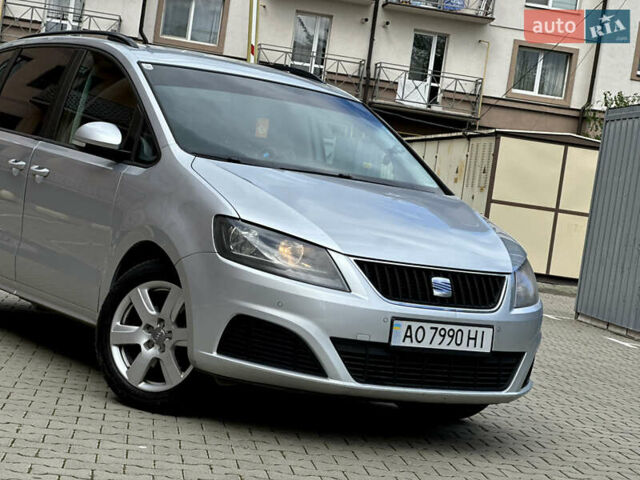 Серый Сеат Альхамбра, объемом двигателя 2 л и пробегом 385 тыс. км за 8599 $, фото 4 на Automoto.ua