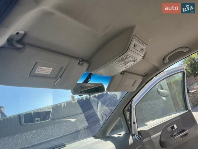 Серый Сеат Альхамбра, объемом двигателя 2 л и пробегом 220 тыс. км за 7999 $, фото 18 на Automoto.ua