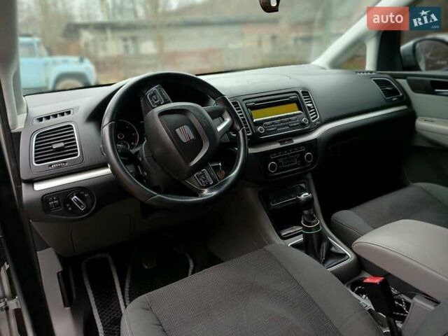 Серый Сеат Альхамбра, объемом двигателя 2 л и пробегом 320 тыс. км за 8600 $, фото 17 на Automoto.ua