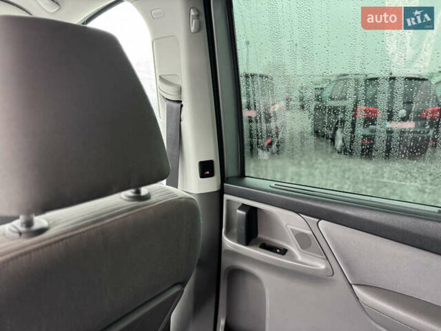 Серый Сеат Альхамбра, объемом двигателя 2 л и пробегом 240 тыс. км за 12300 $, фото 36 на Automoto.ua