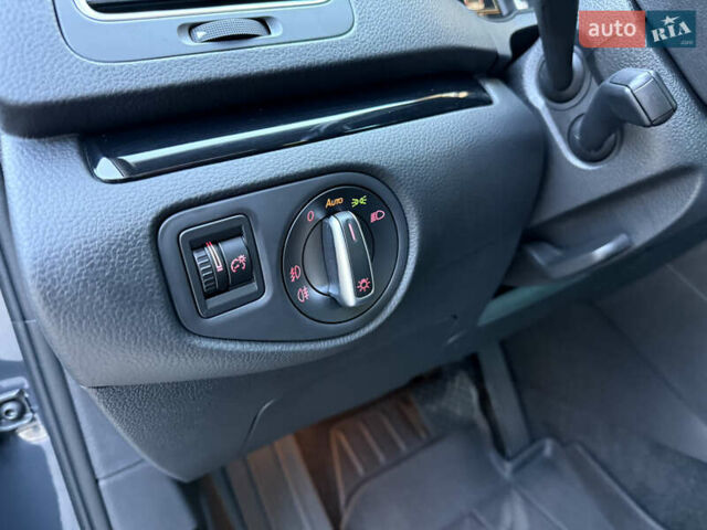 Серый Сеат Альхамбра, объемом двигателя 2 л и пробегом 194 тыс. км за 23858 $, фото 30 на Automoto.ua