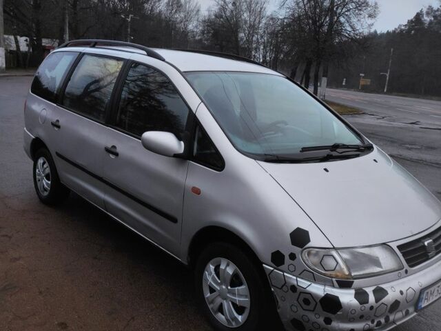 Серый Сеат Альхамбра, объемом двигателя 1.9 л и пробегом 500 тыс. км за 2400 $, фото 3 на Automoto.ua