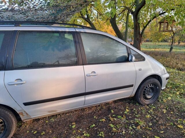 Сеат Альхамбра 2003 в Глобино на Automoto.ua Серый Сеат Альхамбра, объемом двигателя 0 л и пробегом 349 тыс. км за 2679 $, фото 2 на Automoto.ua