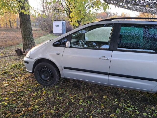 Сеат Альхамбра 2003 в Глобино на Automoto.ua Серый Сеат Альхамбра, объемом двигателя 0 л и пробегом 349 тыс. км за 2679 $, фото 3 на Automoto.ua