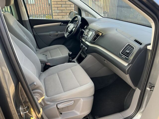 Сірий Сеат Альхамбра, об'ємом двигуна 2 л та пробігом 325 тис. км за 12800 $, фото 19 на Automoto.ua