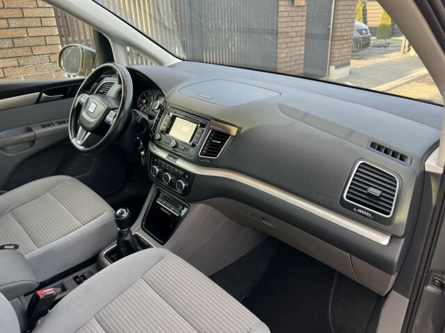 Сірий Сеат Альхамбра, об'ємом двигуна 2 л та пробігом 325 тис. км за 12800 $, фото 20 на Automoto.ua