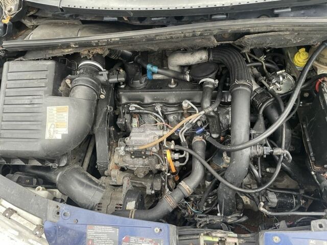 Синий Сеат Альхамбра, объемом двигателя 1.9 л и пробегом 1 тыс. км за 1065 $, фото 6 на Automoto.ua