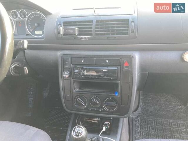 Синий Сеат Альхамбра, объемом двигателя 1.98 л и пробегом 253 тыс. км за 3300 $, фото 17 на Automoto.ua