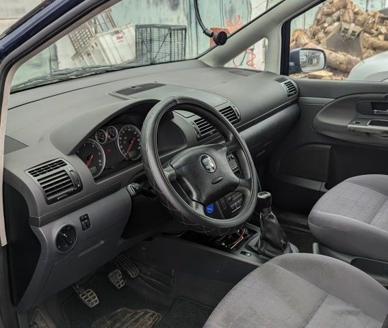Синій Сеат Альхамбра, об'ємом двигуна 0 л та пробігом 260 тис. км за 2506 $, фото 4 на Automoto.ua