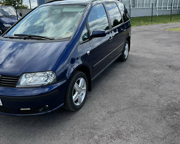 Синий Сеат Альхамбра, объемом двигателя 2 л и пробегом 250 тыс. км за 5700 $, фото 2 на Automoto.ua