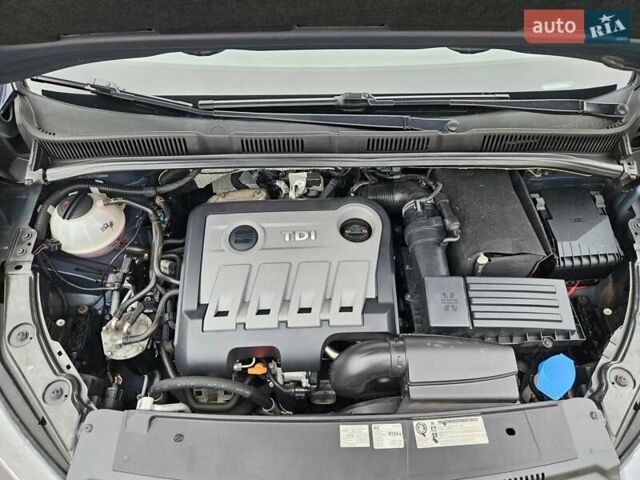 Синий Сеат Альхамбра, объемом двигателя 1.97 л и пробегом 250 тыс. км за 14200 $, фото 54 на Automoto.ua