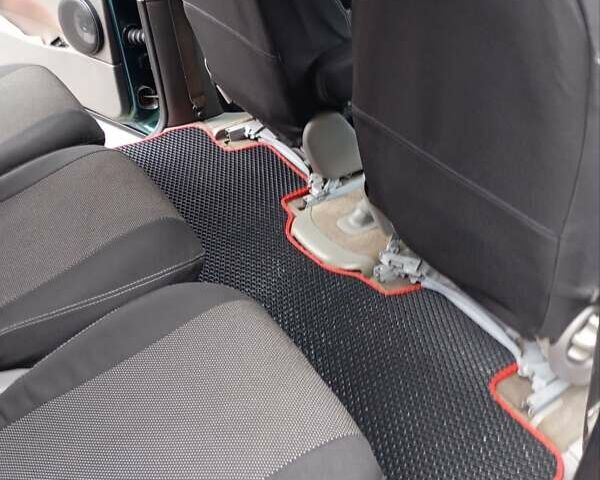 Зеленый Сеат Альхамбра, объемом двигателя 1.9 л и пробегом 327 тыс. км за 2800 $, фото 5 на Automoto.ua