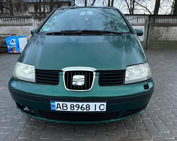 Зелений Сеат Альхамбра, об'ємом двигуна 2 л та пробігом 319 тис. км за 4200 $, фото 2 на Automoto.ua
