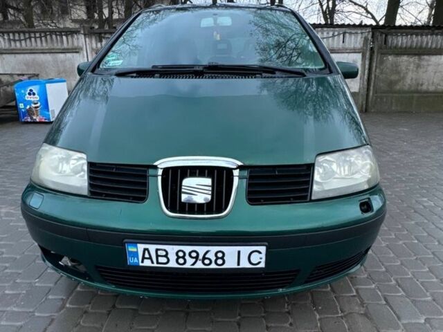 Зелений Сеат Альхамбра, об'ємом двигуна 2 л та пробігом 319 тис. км за 3700 $, фото 2 на Automoto.ua
