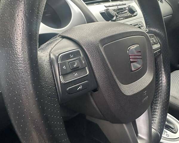 Сеат Алтеа Фрітрек 2013 у Києві на Automoto.ua Білий Сеат Алтеа Фрітрек, об'ємом двигуна 2 л та пробігом 178 тис. км за 11800 $, фото 8 на Automoto.ua