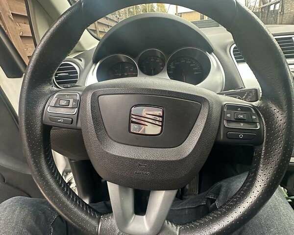 Сеат Алтеа Фрітрек 2013 у Києві на Automoto.ua Білий Сеат Алтеа Фрітрек, об'ємом двигуна 2 л та пробігом 178 тис. км за 11800 $, фото 11 на Automoto.ua