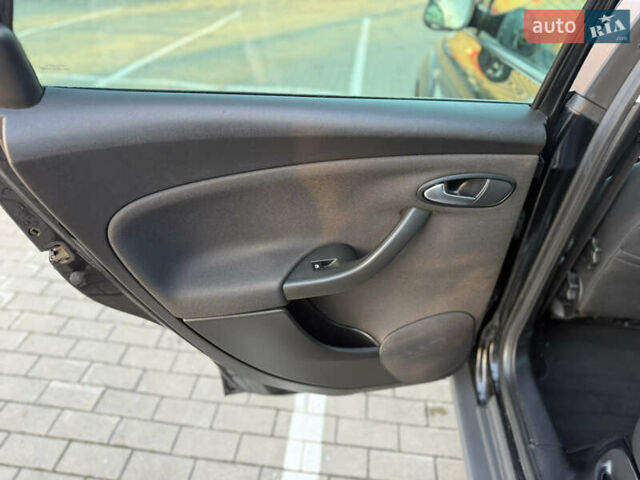 Черный Сеат Алтеа Фритрэк, объемом двигателя 2 л и пробегом 160 тыс. км за 9500 $, фото 30 на Automoto.ua