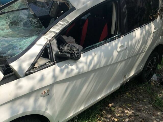 Белый Сеат Алтеа, объемом двигателя 0 л и пробегом 50 тыс. км за 1200 $, фото 12 на Automoto.ua