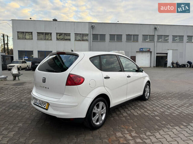 Білий Сеат Altea, об'ємом двигуна 1.6 л та пробігом 255 тис. км за 4999 $, фото 11 на Automoto.ua