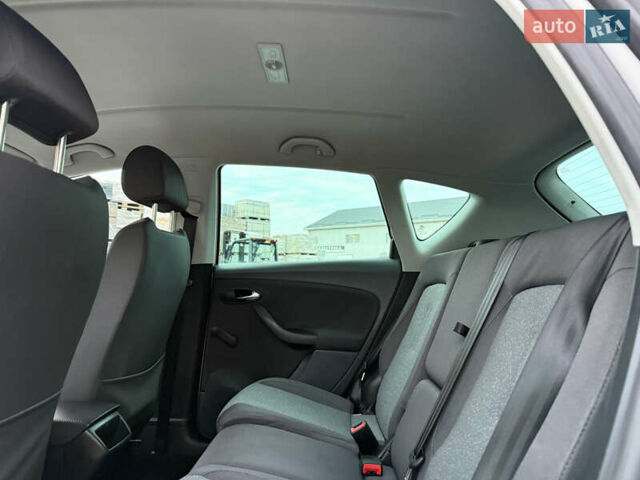 Білий Сеат Altea, об'ємом двигуна 1.6 л та пробігом 255 тис. км за 4999 $, фото 30 на Automoto.ua