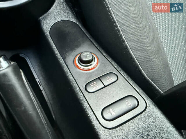 Білий Сеат Altea, об'ємом двигуна 1.6 л та пробігом 255 тис. км за 4999 $, фото 23 на Automoto.ua