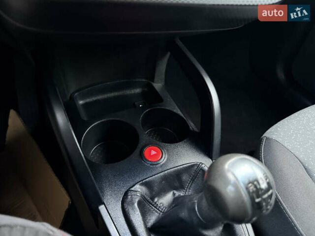 Білий Сеат Altea, об'ємом двигуна 1.6 л та пробігом 255 тис. км за 4999 $, фото 22 на Automoto.ua