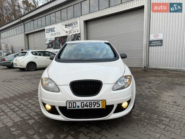 Білий Сеат Altea, об'ємом двигуна 1.6 л та пробігом 255 тис. км за 4999 $, фото 3 на Automoto.ua