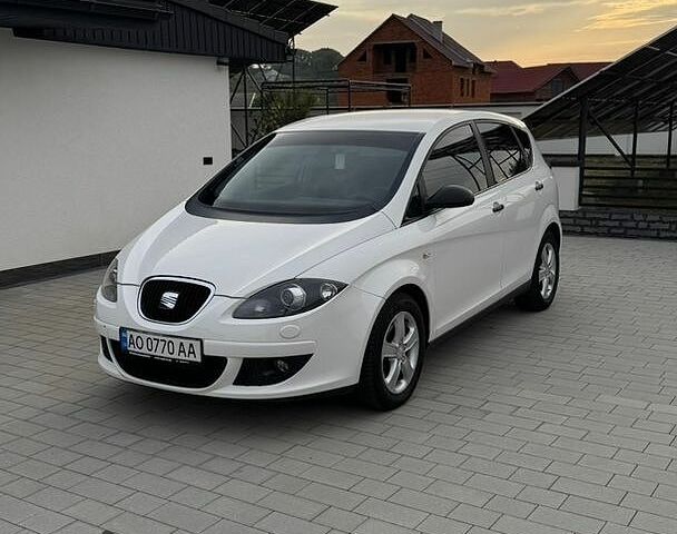 Білий Сеат Altea, об'ємом двигуна 1.9 л та пробігом 179 тис. км за 5999 $, фото 2 на Automoto.ua