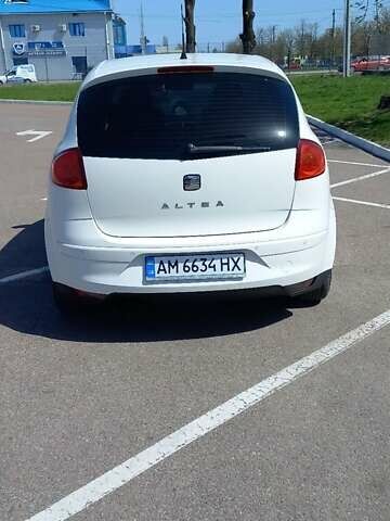 Білий Сеат Altea, об'ємом двигуна 1.39 л та пробігом 190 тис. км за 5950 $, фото 23 на Automoto.ua