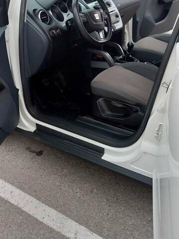 Білий Сеат Altea, об'ємом двигуна 1.39 л та пробігом 190 тис. км за 5950 $, фото 16 на Automoto.ua