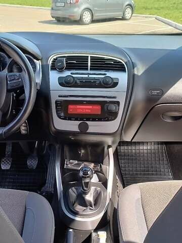 Білий Сеат Altea, об'ємом двигуна 1.39 л та пробігом 190 тис. км за 5950 $, фото 31 на Automoto.ua